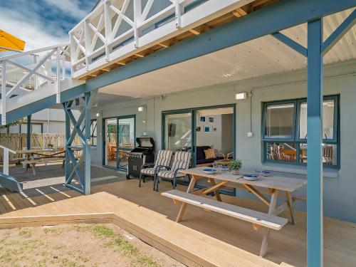 Captains Bach at Cooks Downstairs Holiday Unit in Whitianga, New Zealand