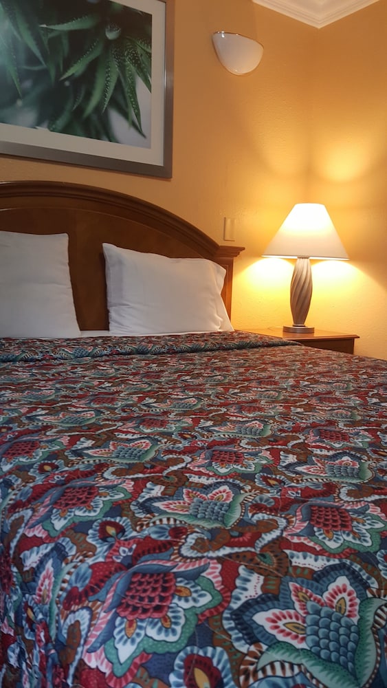 Flamingo Inn Long Beach - photo 12