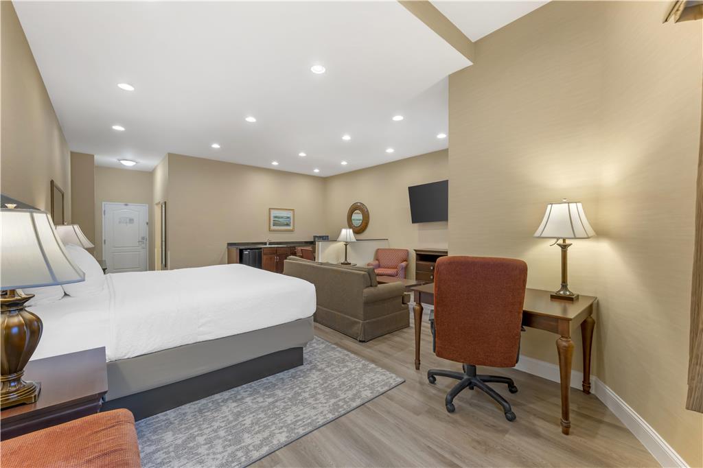 Best Western Plus Vineyard Inn & Suites - photo 39