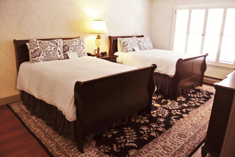 Cow Hollow Suites - photo 21