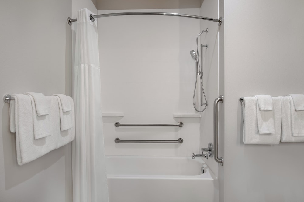 Holiday Inn Express Hotel & Suites Prattville South by IHG - photo 17