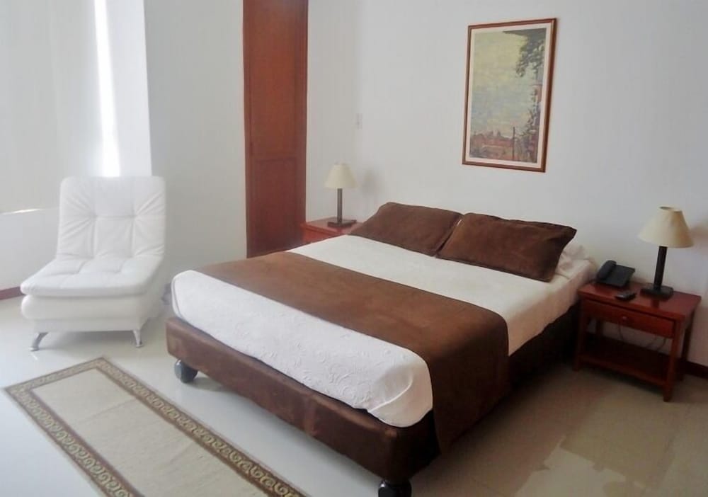 Cora Suites Inmobiliaria - last minute hotel in Cali