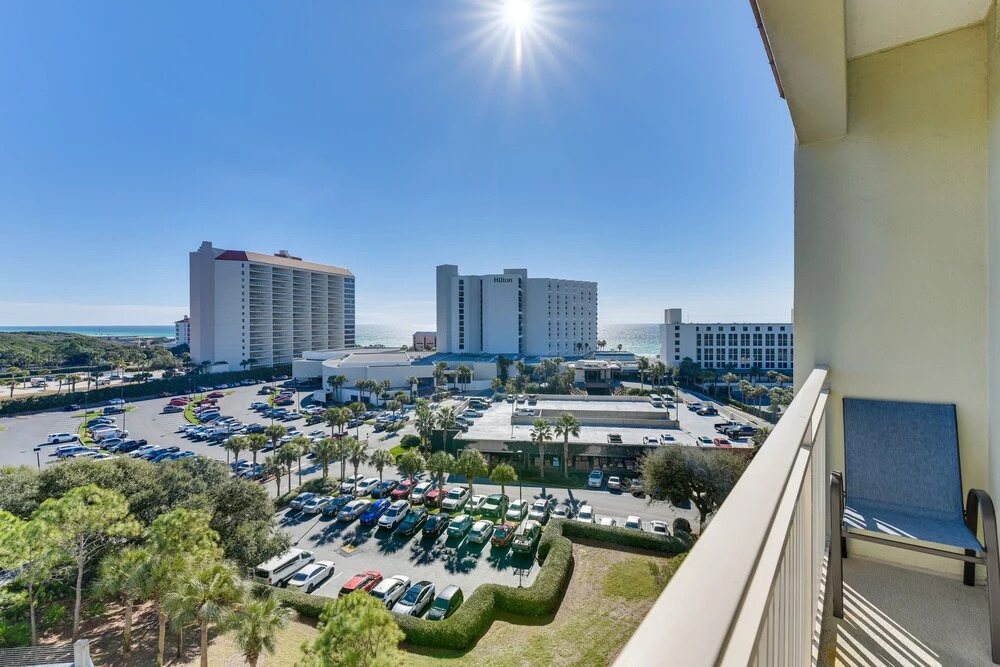 Destin Resort Studio w Pool Walk to Beach - featured photo