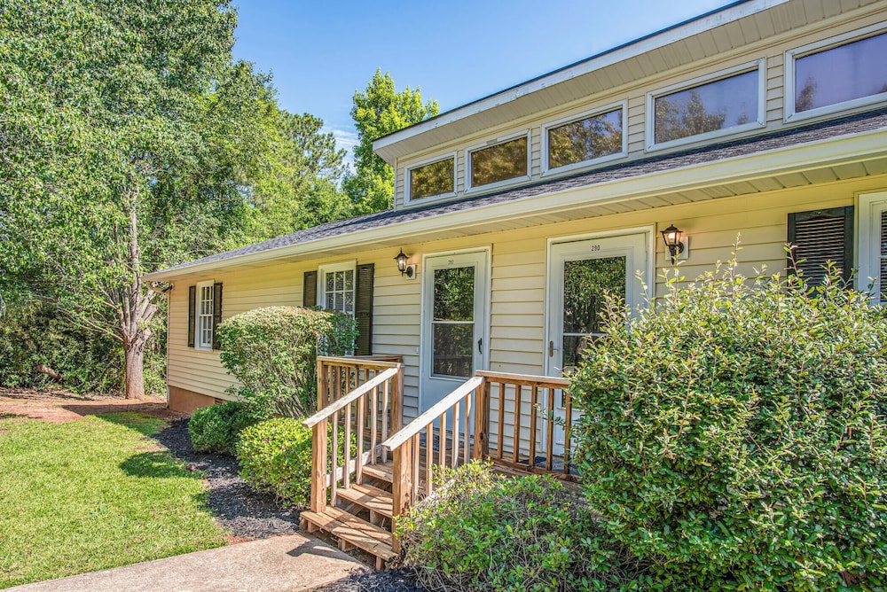 Double Dawg 1 in Athens, United States