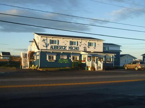 Complexe Cap Chat - carbon neutral hotel in Cap-Chat