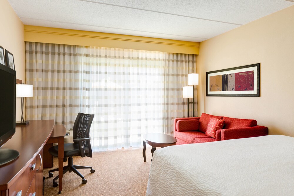 Courtyard by Marriott Raleigh Midtown - photo 10