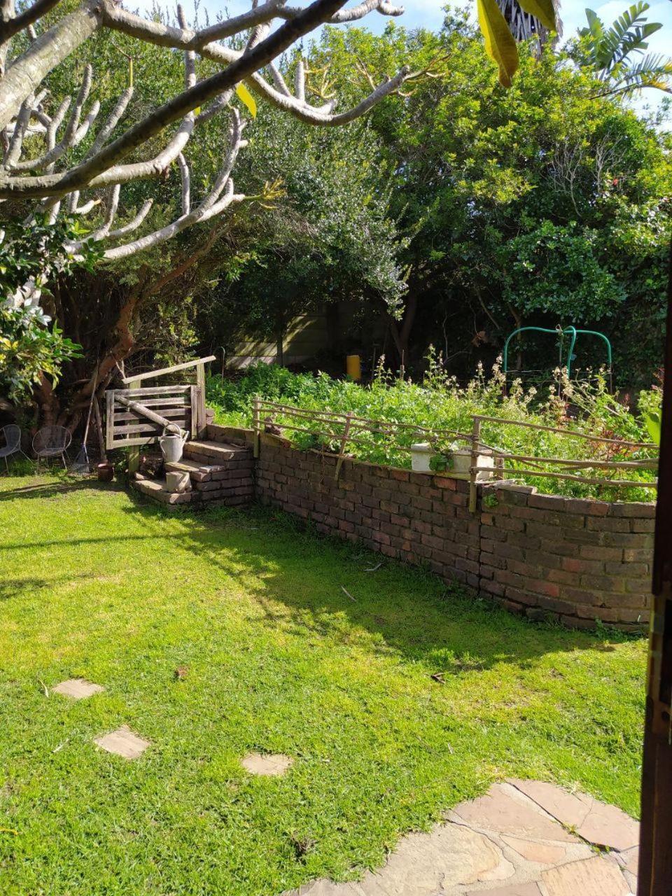 Garden cottage