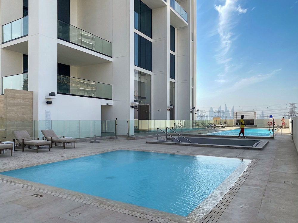 Silkhaus Binghatti House — 4-Star Luxury Hotel in Dubai, United Arab Emirates