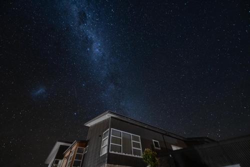 Cairnsmore Apartment Lake Tekapo — 4-Star Luxury Hotel in Lake Tekapo, New Zealand