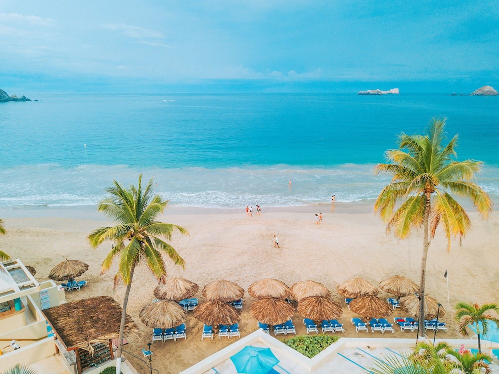 Fontan Ixtapa Beach Resort & C