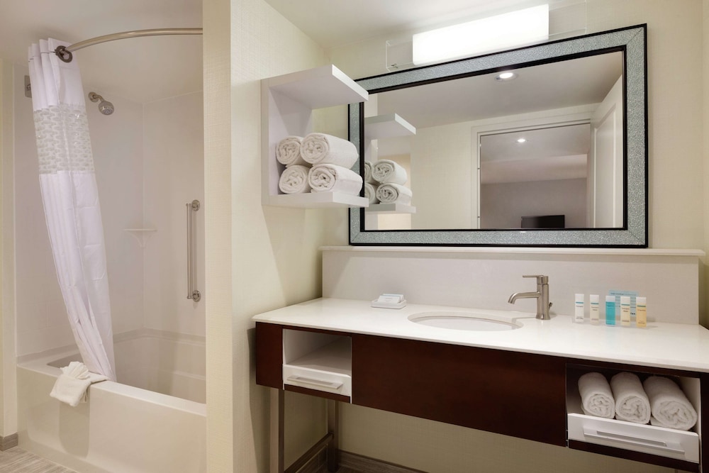 Hampton Inn & Suites Nashville Downtown - photo 48