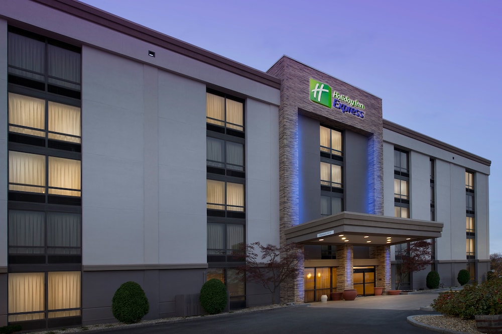 Holiday Inn Express Boston North Woburn — hotel in Woburn