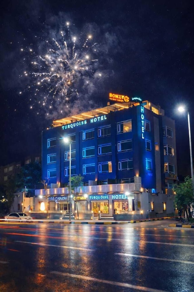 Turquoise Pyramids & Grand Egyptian Muse in Giza, Egypt