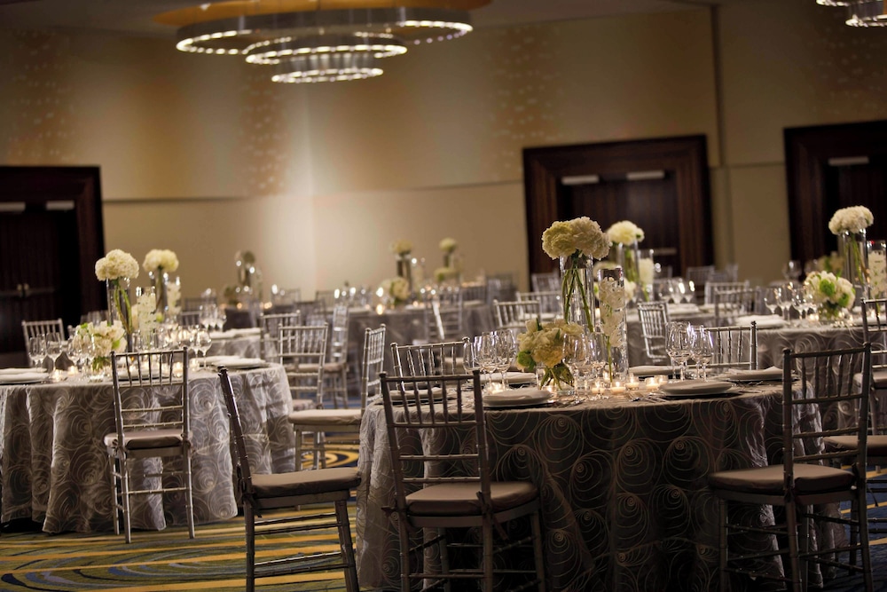 Renaissance Arlington Capital View Hotel - photo 47