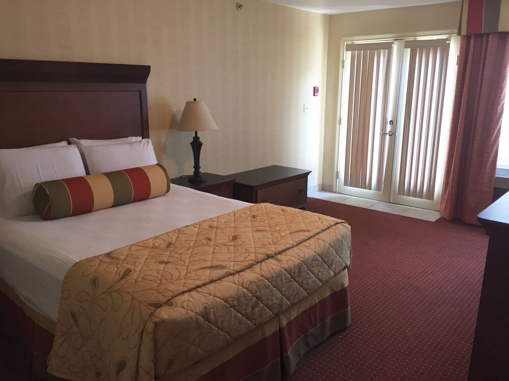 Baymont by Wyndham Branson Theatre District - photo 12