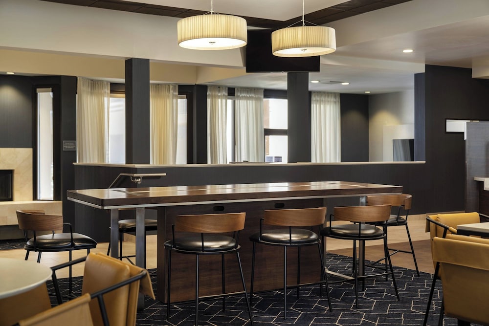 Courtyard By Marriott Palm Springs - photo 27