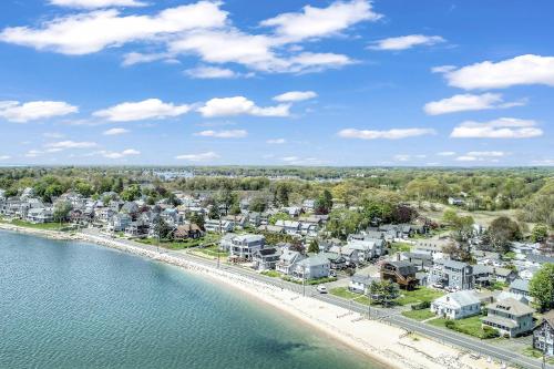 Beachside in Branford - last minute hotel in Stamford