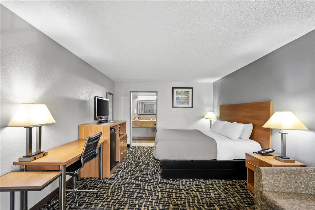 Quality Inn Bowling Green South - photo 17
