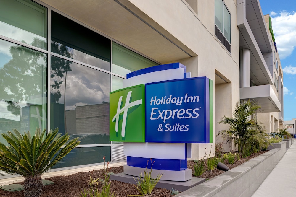 Holiday Inn Express and Suites Glendale Downtown - photo 71