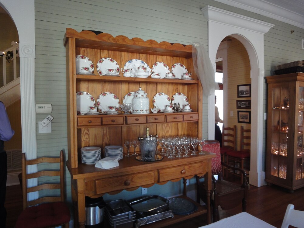 Lake Allatoona Inn - photo 32