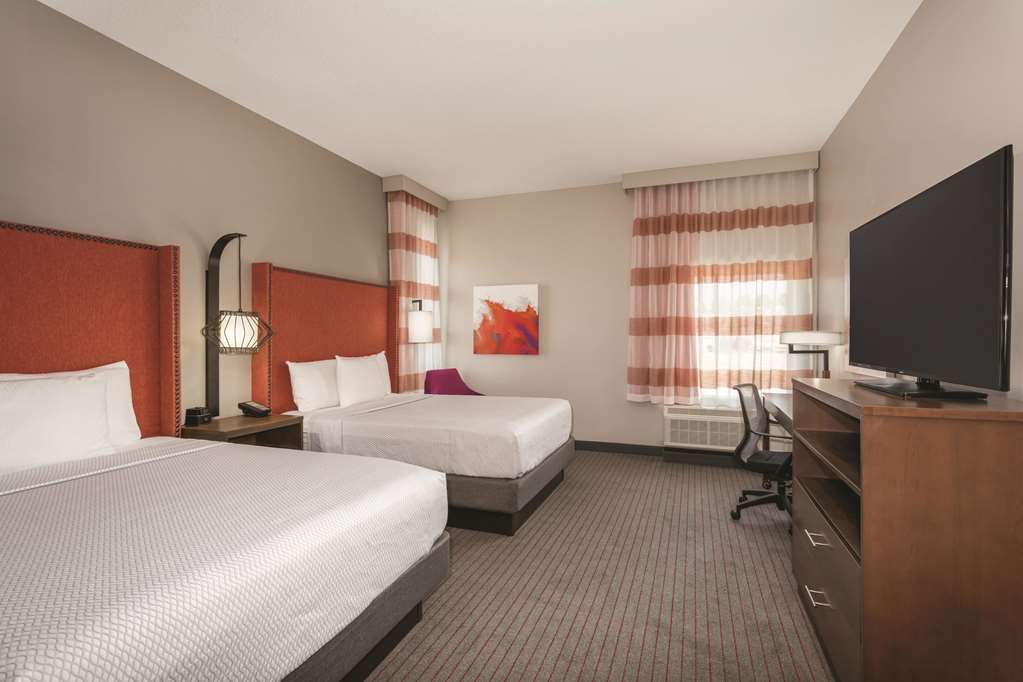 La Quinta Inn & Suites by Wyndham South Jordan - photo 8