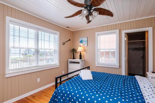 Coastal Breeze by Oak Island Accommodations - photo 43
