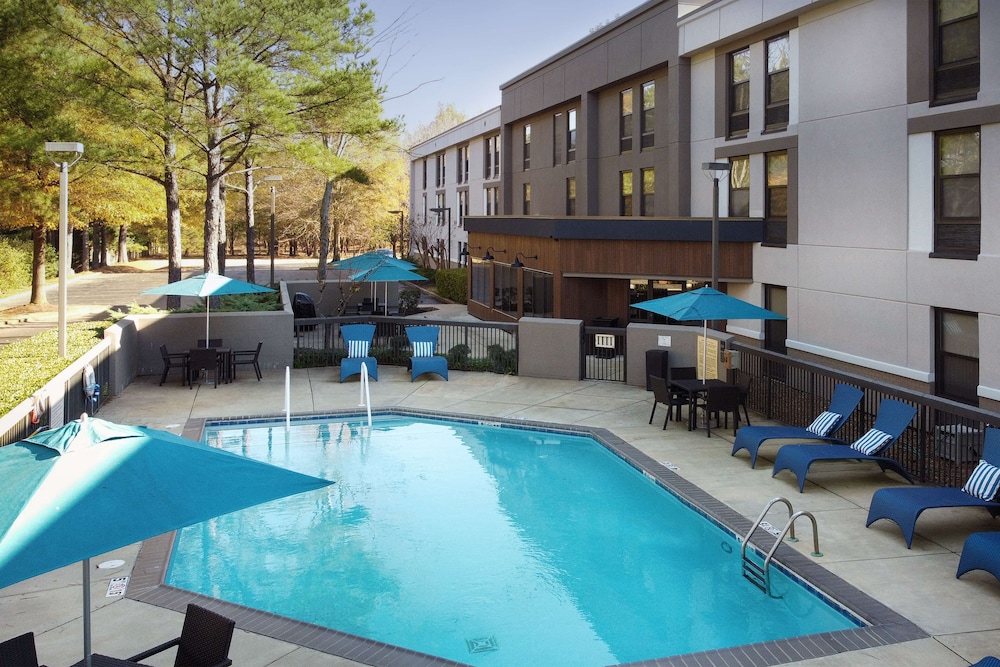 Hampton Inn Collierville - photo 26