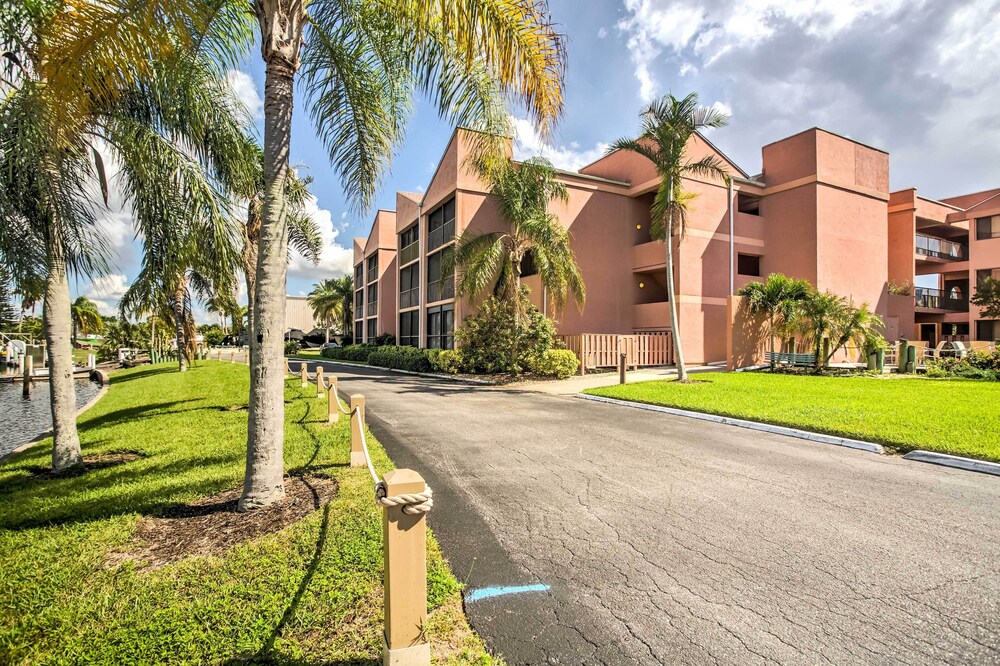 Resort Style Condo with Pool 19 Miles to Fort Myers - photo 25