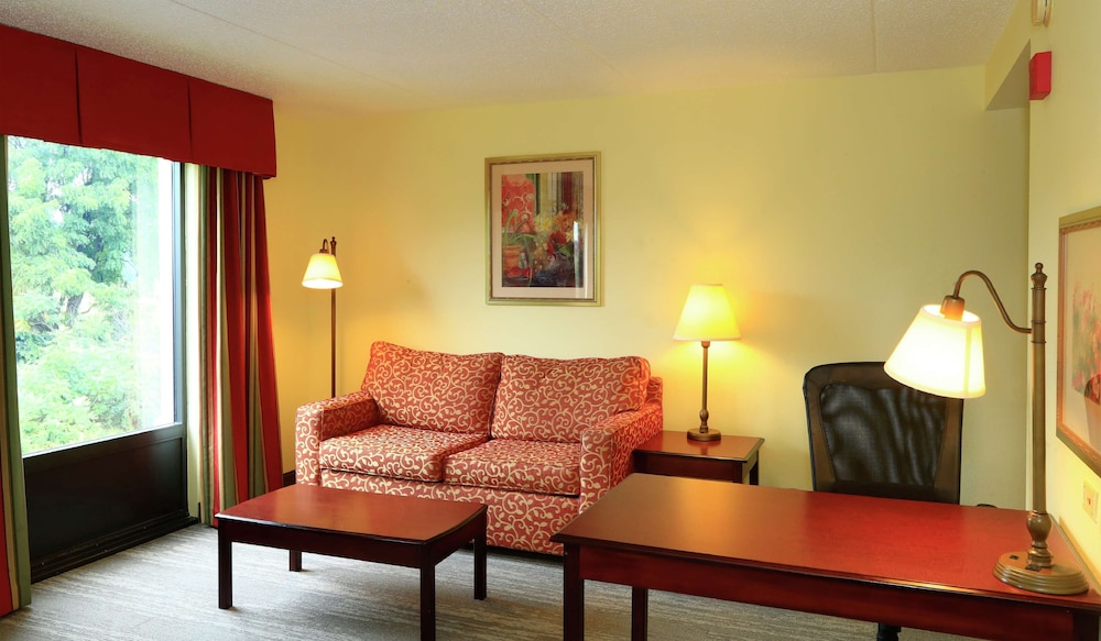 Hampton Inn & Suites Lamar - photo 45