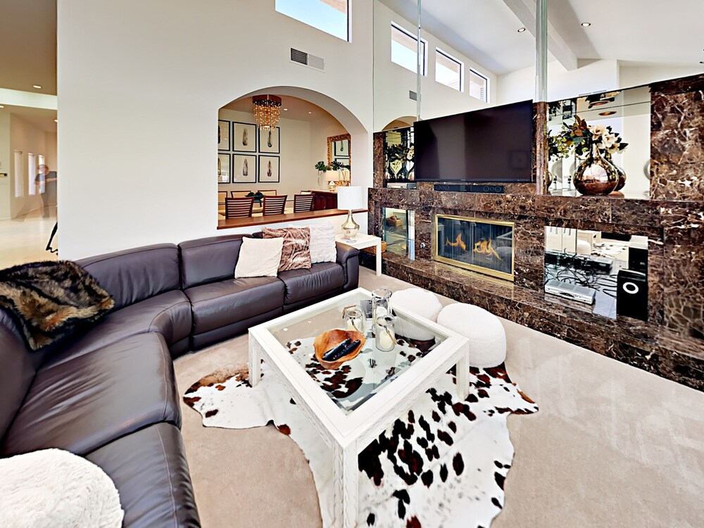 Pgawest La Quinta Lavish 4br 3.5ba On 14th Tee Comm Pool Jacu 2 Bed — 4-Star Luxury Hotel in La Quinta, United States