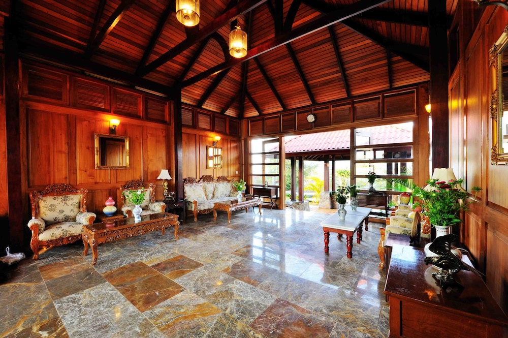 Crest Villa Mansion — 4-Star Luxury Hotel in Pyin Oo Lwin, Myanmar