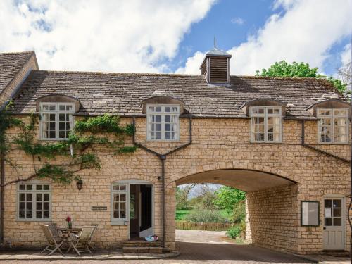 Lord High Admiral — 4-Star Luxury Hotel in Winchcombe, United Kingdom
