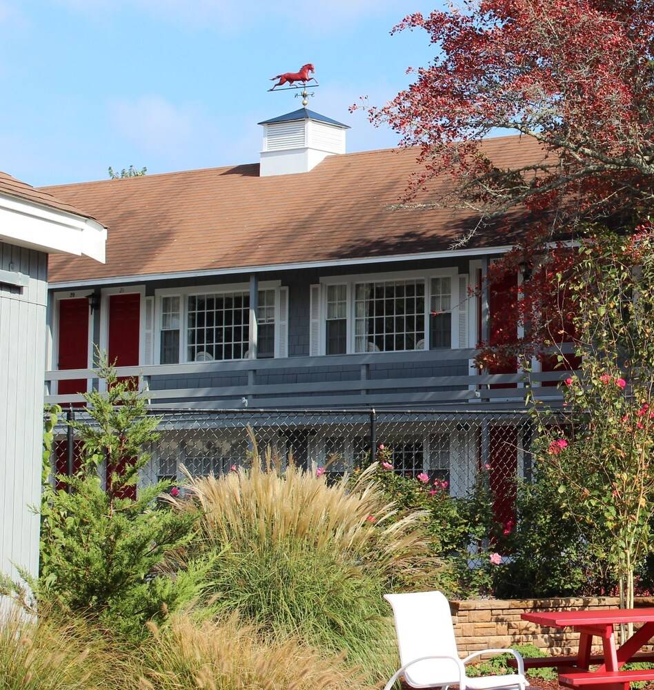 Red Horse Inn - photo 41