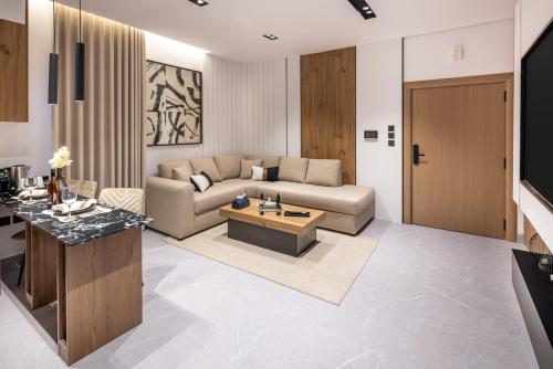Delmar Luxury 2BR Apartment 1 — 4-Star Luxury Hotel in Jeddah, Saudi Arabia