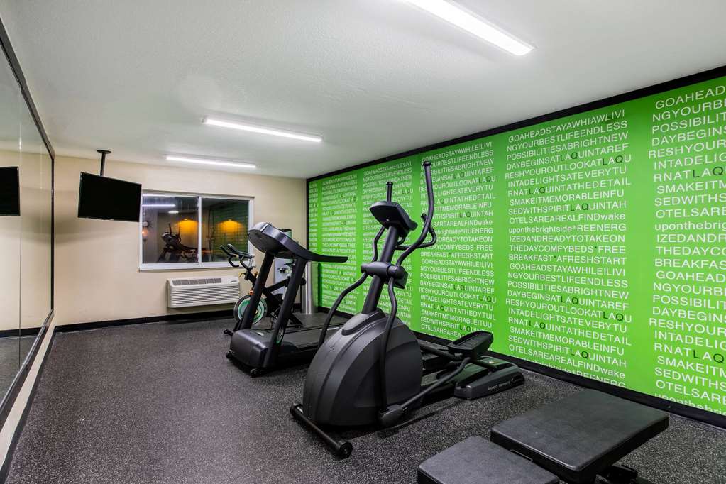 La Quinta Inn & Suites by Wyndham Emporia - photo 11