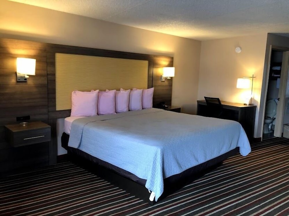 Legacy Inn Sumner - photo 14