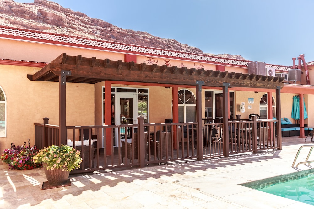 Aarchway Inn - photo 50