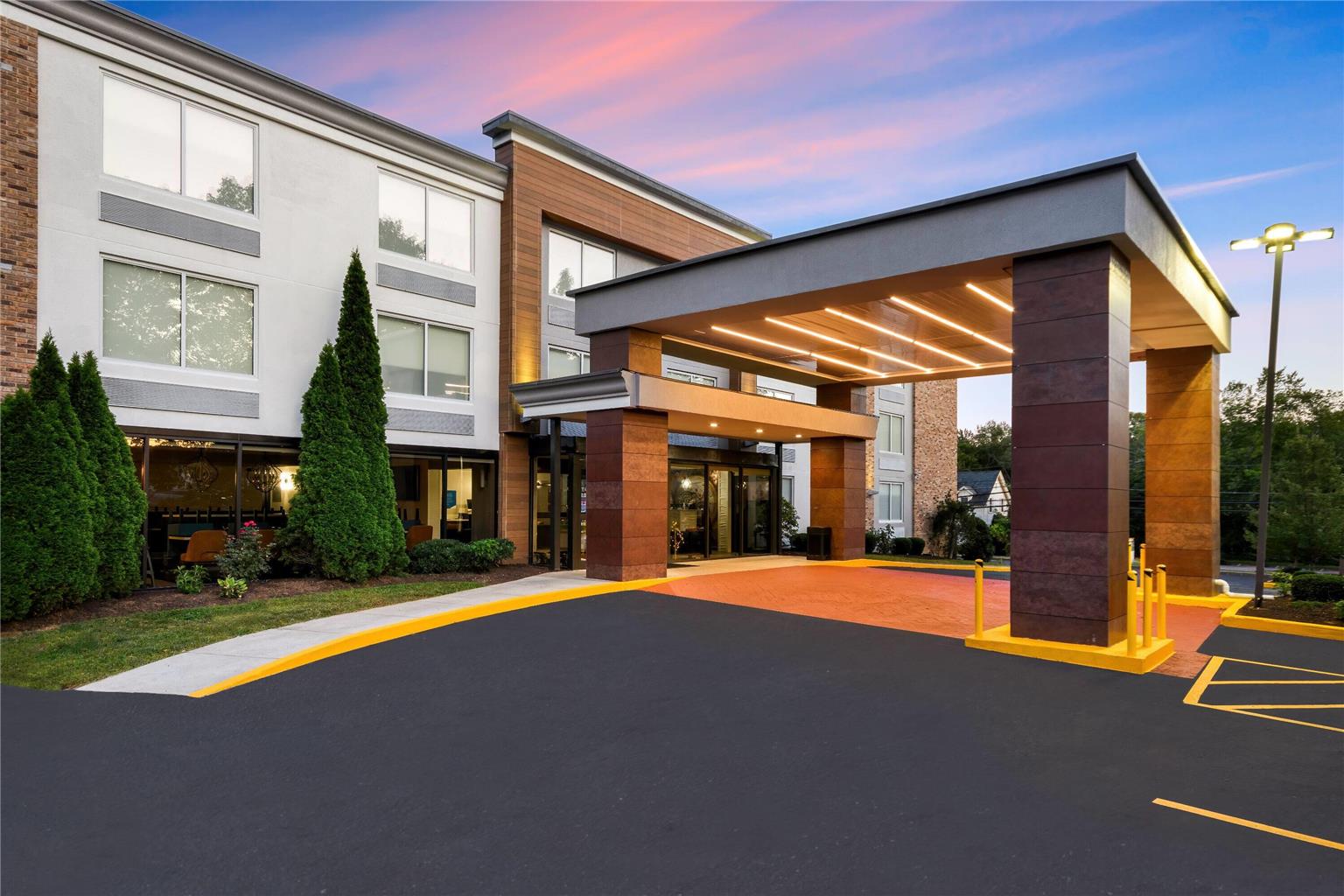 La Quinta Inn & Suites by Wyndham Sturbridge - photo 4