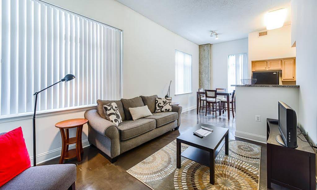 Verizon Center Pad - photo 4