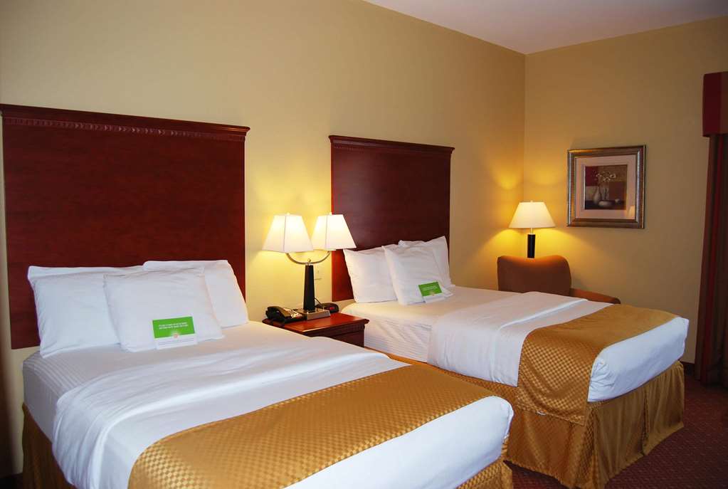 La Quinta Inn & Suites by Wyndham Fairfield TX - photo 18