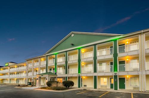 HomeTowne Studios Lake Charles Sulphur - featured photo