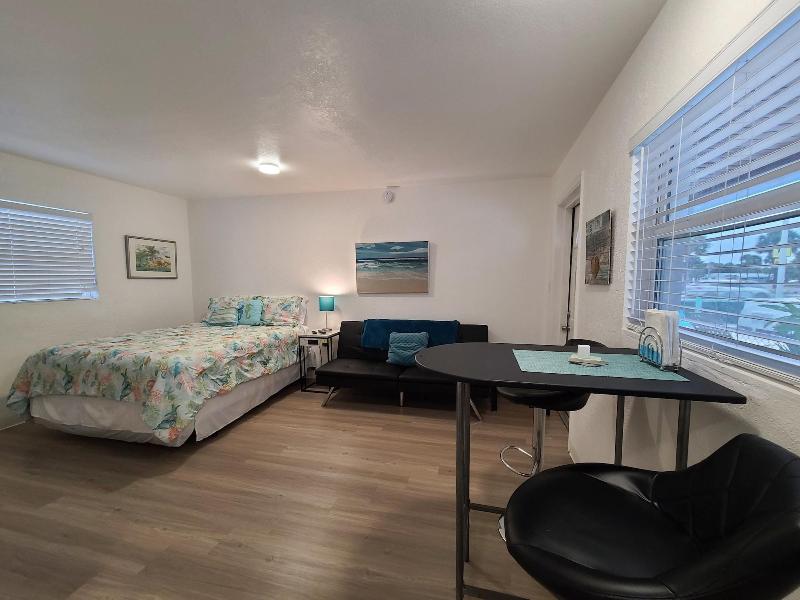 Sun Island Motel - photo 88