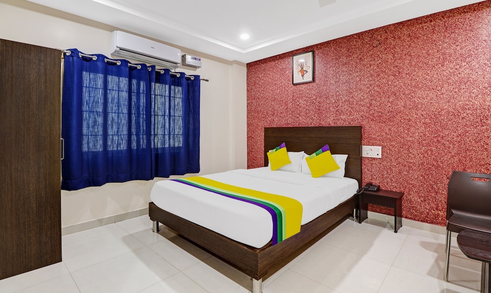 Itsy Hotels Harsha Comforts 600 Mts From Coffee Museum in Chikmagalur, India