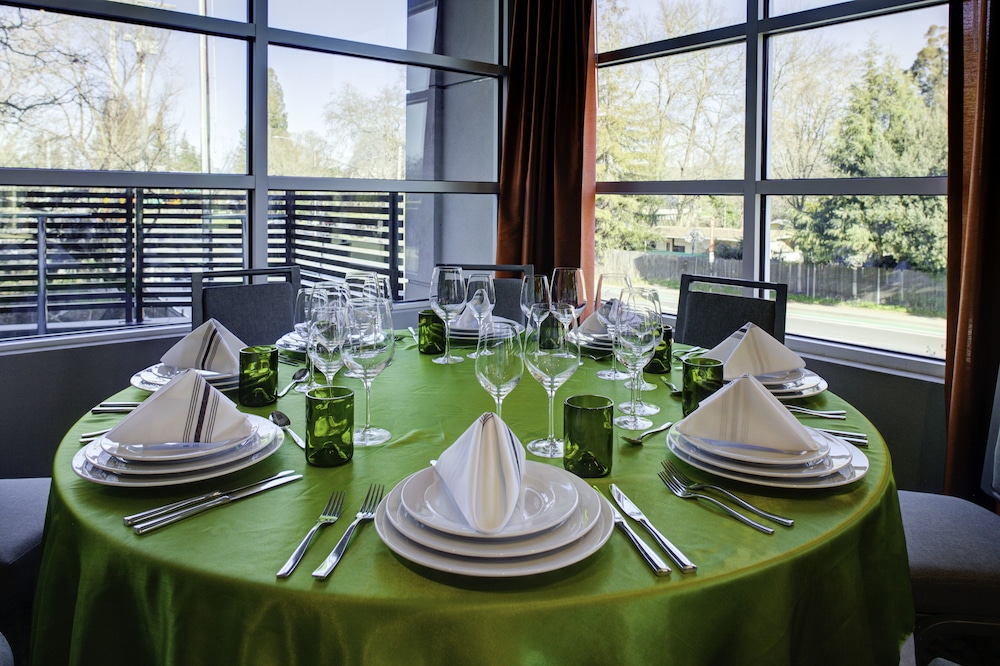 Holiday Inn Windsor Wine Country by IHG - photo 22