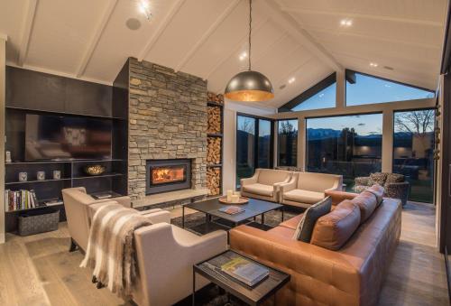 Terrace Lodge by Sotheby's Luxury Rental Homes — 4-Star Luxury Hotel in Queenstown, New Zealand