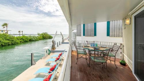 Tidewater Views by Last Key Realty — hotel in Cudjoe Key