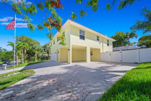 Jensen Beach pool home w Guest Suite — 4-Star Luxury Hotel in Jensen Beach, United States