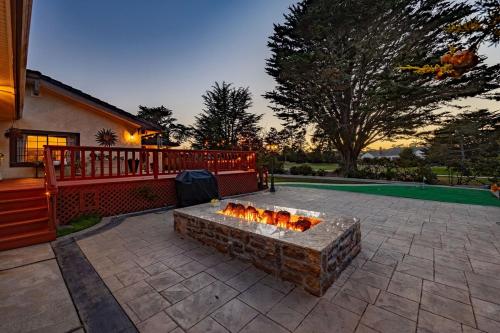 4300 sq ft Bay Escape Near Beach Golf and Trails — hotel in Half Moon Bay