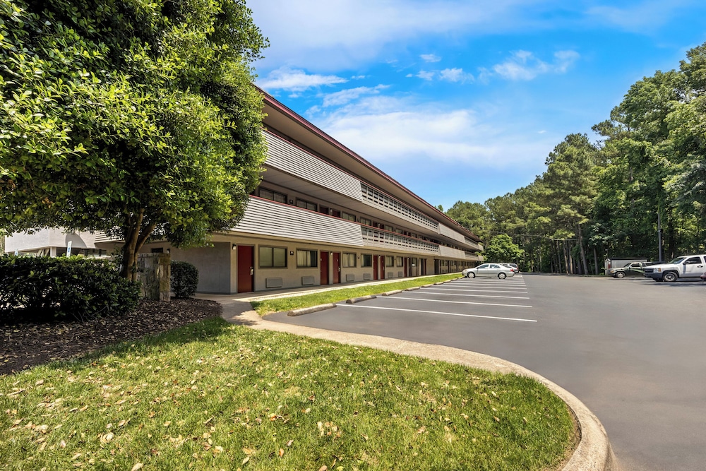 Red Roof Inn Chapel Hill UNC - photo 33