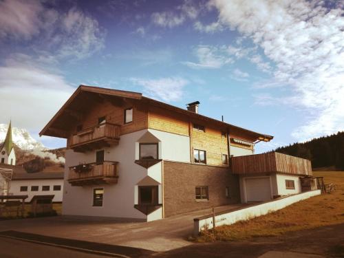 Haus Hubertus — 4-Star Luxury Hotel in Hochfilzen, Austria